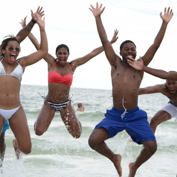 Meet your Posher, Cindi - Picture 1 of 1